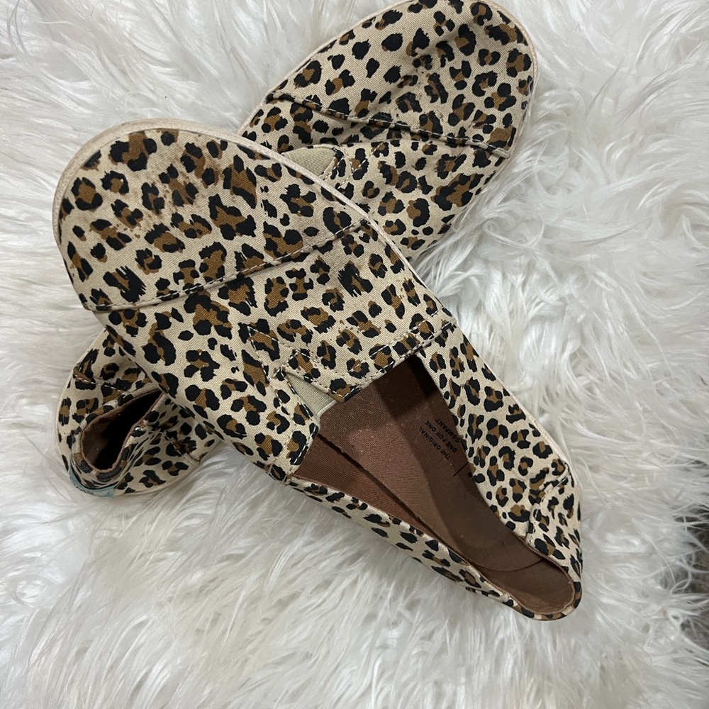 TOMS Leopard Print size 9